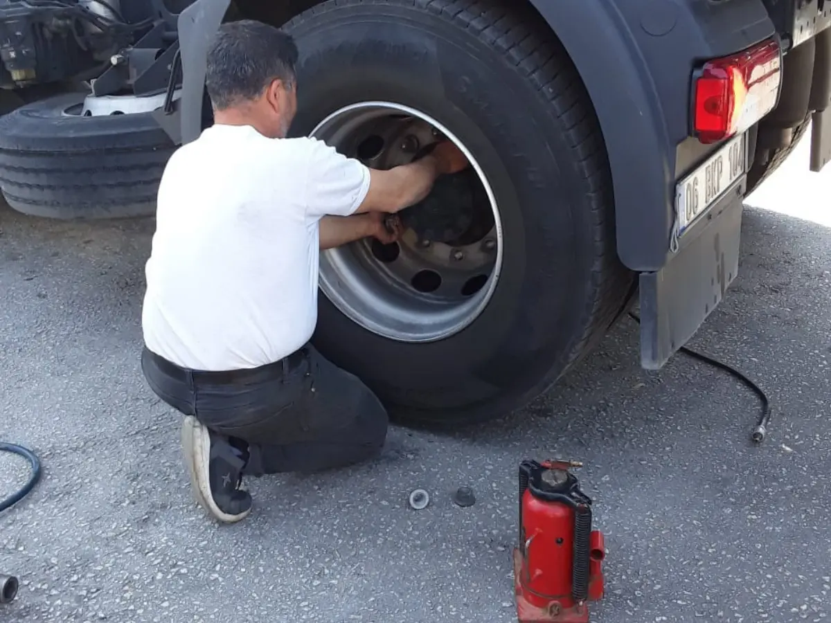 Çiçekdağı Oto Lastikçi